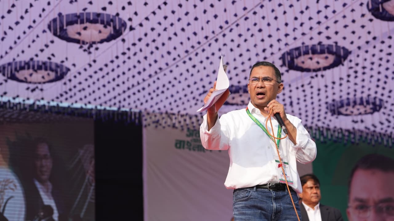'তাদের প্রটোকল বিএনপির চেয়ে ৩ গুণ বাড়িয়ে দিন: তারেক রহমান