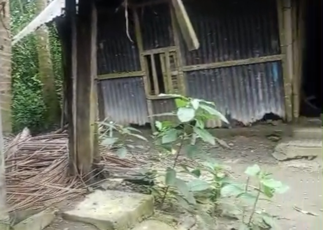 চাটখিলে সাংবাদিকের বাড়িতে হামলা, ভাঙচুর ও লুটপাটের অভিযোগ