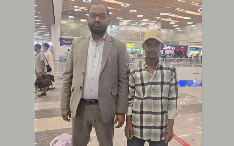 মানবিক সংকটে ৩ প্রবাসী: কুয়েত দূতাবাসের সহায়তায় দেশে ফিরলেন তারা