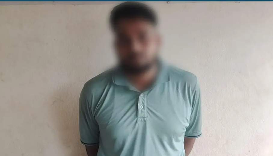 পুলিশ পরিচয়ে ফুটপাত-হোটেলে চাঁদাবাজি, যাত্রাবাড়ীতে আইফোনসহ প্রতারক গ্রেপ্তার