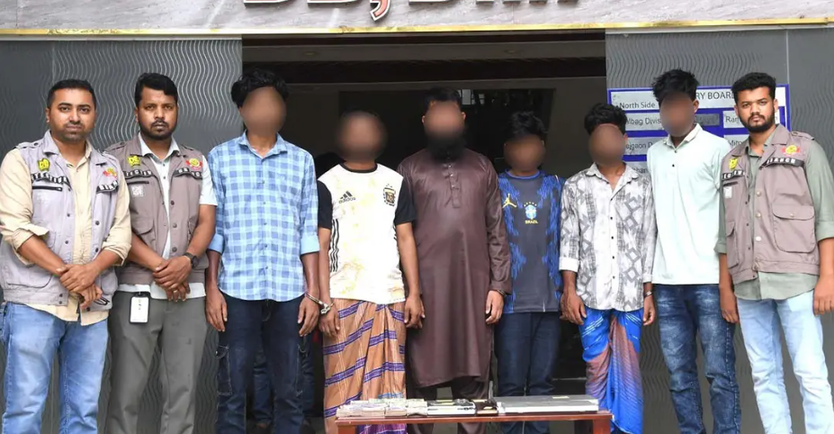 আস-সুন্নাহ ফাউন্ডেশনের নামে অনলাইন প্রতারণা: ডিবির জালে চক্রের ৬ সদস্য